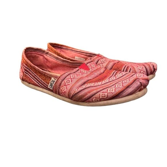 TOMS Flat Espadrilles Red Burgundy Stripe Aztec print Size 7 - Picture 1 of 12